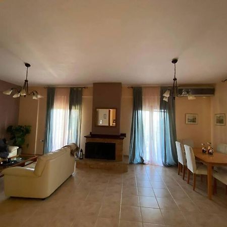 Helen'S House Apartment Palairos Bagian luar foto