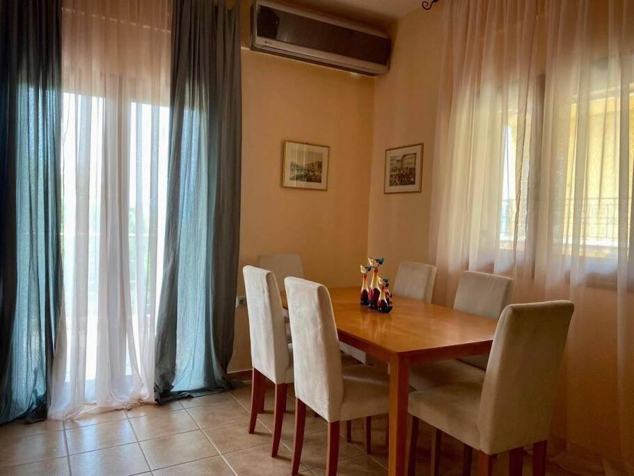 Helen'S House Apartment Palairos Bagian luar foto